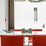 Schicke Und Moderne Maisonnette Im Stadtzentrum By Interhome