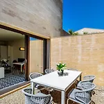 펜션 Schicke Und Moderne Maisonnette Im Stadtzentrum By Interhome 쎙뜨호뻬