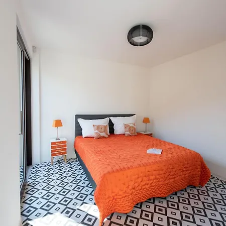 Schicke Und Moderne Maisonnette Im Stadtzentrum By Interhome