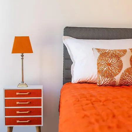 Schicke Und Moderne Maisonnette Im Stadtzentrum By Interhome