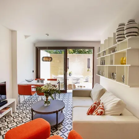 Schicke Und Moderne Maisonnette Im Stadtzentrum By Interhome *