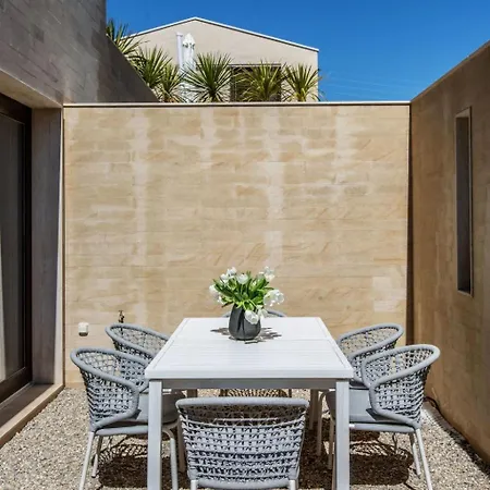 Semesterbostad Schicke Und Moderne Maisonnette Im Stadtzentrum By Interhome *
