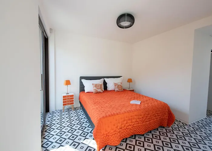 Schicke Und Moderne Maisonnette Im Stadtzentrum By Interhome