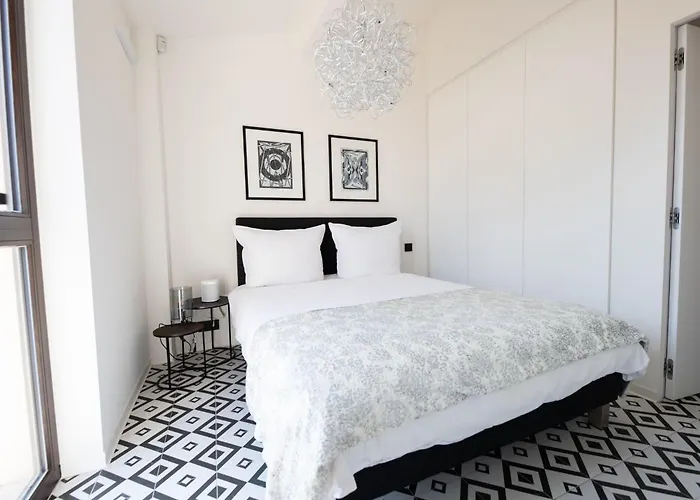 Schicke Und Moderne Maisonnette Im Stadtzentrum By Interhome *