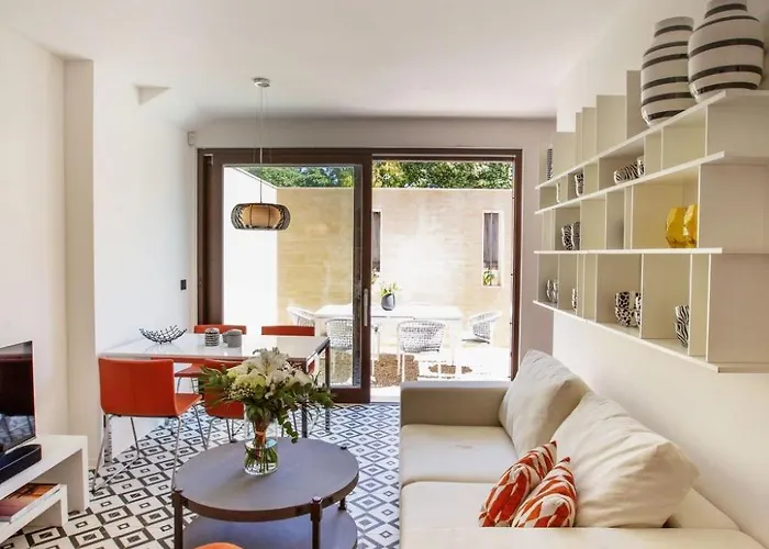 Schicke Und Moderne Maisonnette Im Stadtzentrum By Interhome *